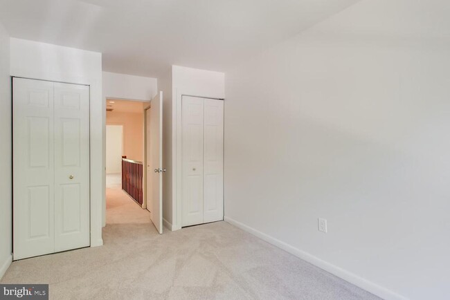 Building Photo - 11121 Watermans Dr