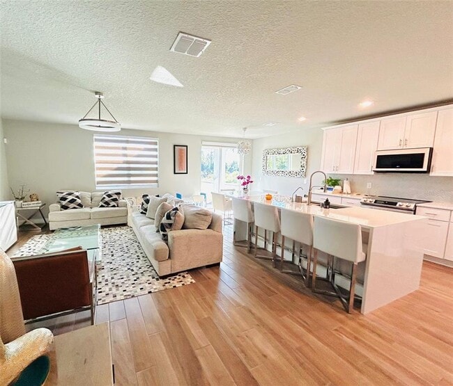 Building Photo - 17301 Back Bay Ct