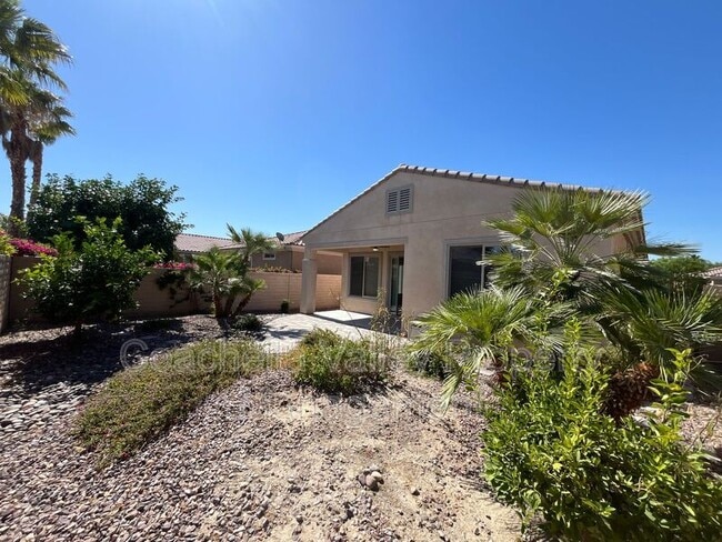 Building Photo - 81682 Avenida Alturas
