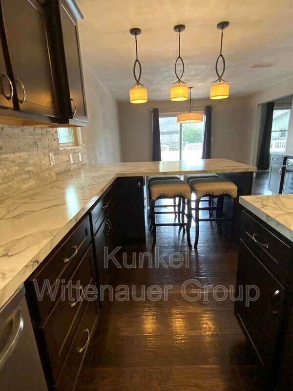 Building Photo - 1721 Spruce Hill Dr