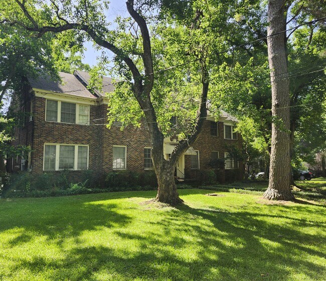 Building Photo - 3315 Southview Ave