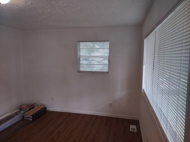 Building Photo - 2519 Keith Ave