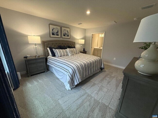 Building Photo - 5175 Lazy Branch Ln