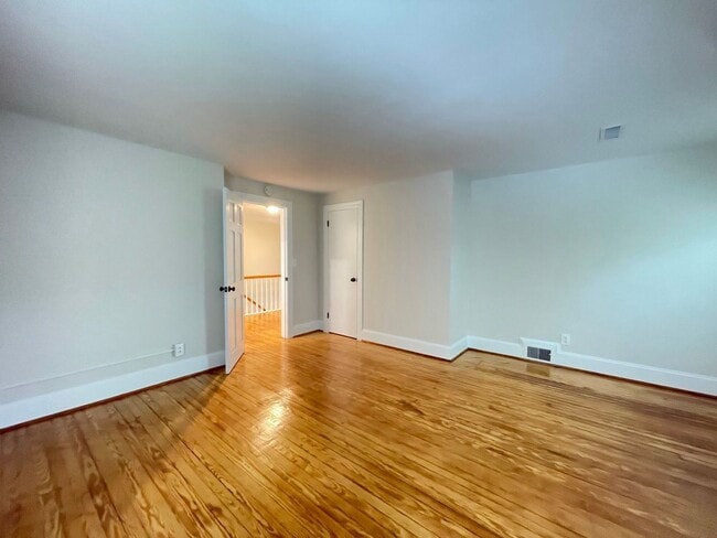 Building Photo - Everything you’ve been dreaming of is here. Lease today!