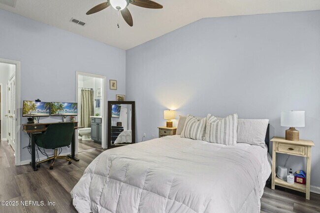 Building Photo - 6110 Bartram Village Dr