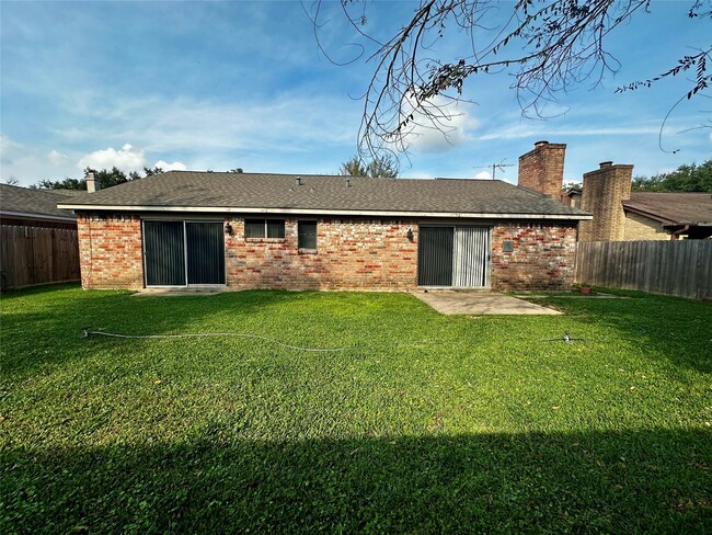 Building Photo - 22227 Deville Dr