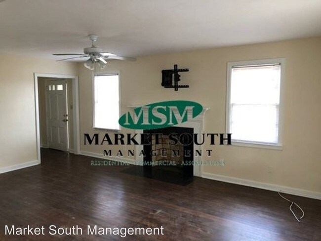 Building Photo - 3 br, 1 bath House - 121 E. 63rd Street