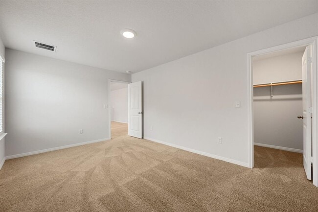 Building Photo - 409 Emerald Cv