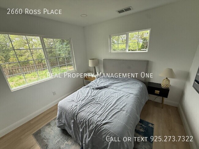 Building Photo - 2660 Ross Pl