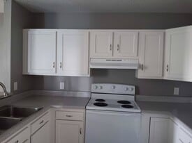 Building Photo - 474 Cedarview Ct