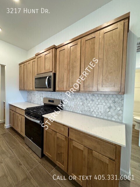 Building Photo - 3217 Hunt Ln