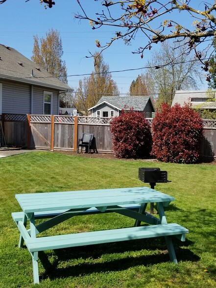 Building Photo - 360 Columbia St NE