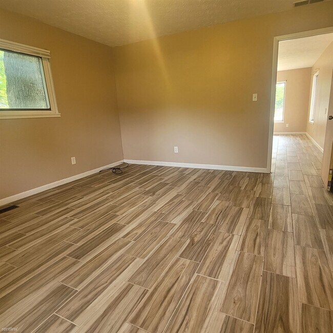 Building Photo - 3 br, 2 bath House - 6811 N Venoy Rd