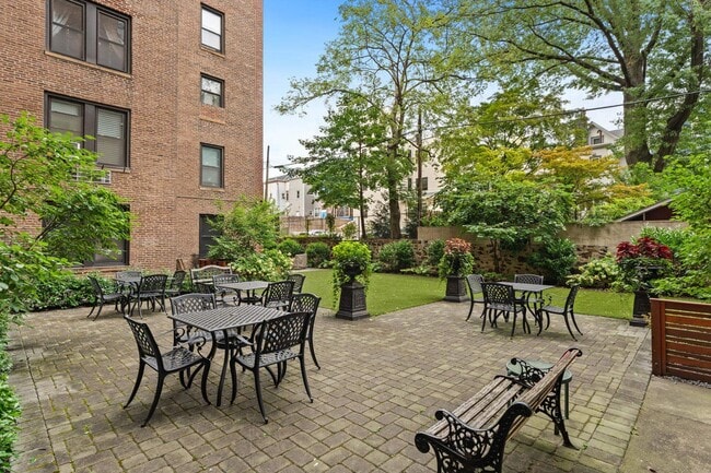 Building Photo - 50 Glenwood Ave