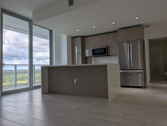 Building Photo - 2000 Metropica Wy