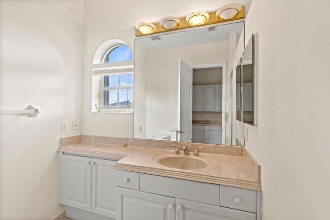 Building Photo - 6597 Marbletree Ln