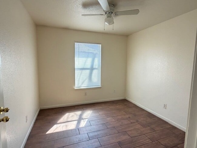 Building Photo - 3302 Alicante Ct