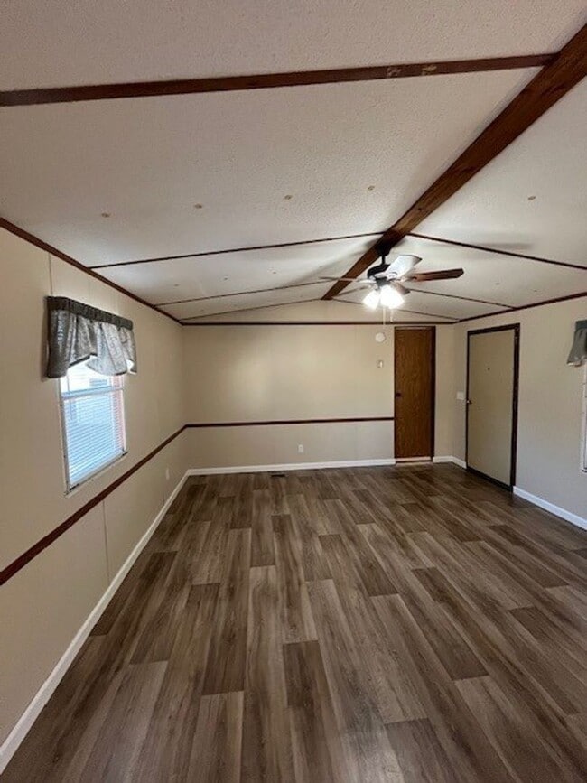 Building Photo - Welcome to this charming 2-bedroom, 1.5-bathroom home located in the desirable area of Leland, NC