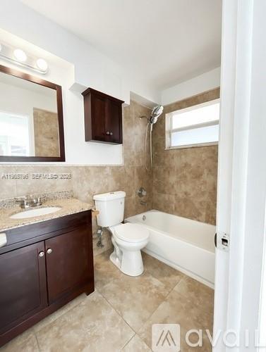 Building Photo - 2308 NW 3rd Ave