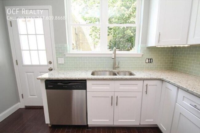 Building Photo - 1252 S 20th St