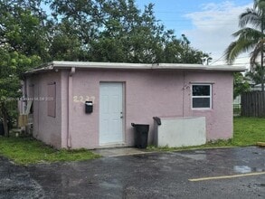 Building Photo - 2237 Simms St
