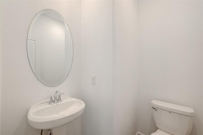 Building Photo - 2223 Rustboro Dr