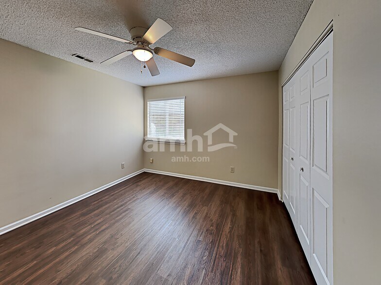 Building Photo - 9319 Cedar River Rd