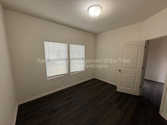 Building Photo - 4670 Wesmar Ct