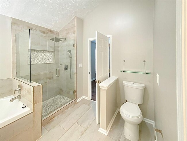 Building Photo - 1232 Gates Cir SE