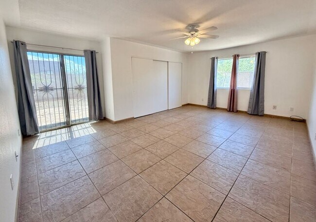 Building Photo - Charming three bedroom - two bathroom GREA...