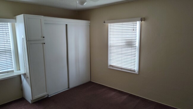 Building Photo - 107 Bancroft Dr