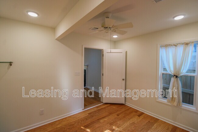 Building Photo - 1240 Llewellyn Rd