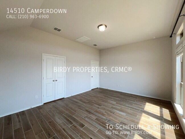 Building Photo - "Spacious 4-Bedroom Haven with 3 Full Bath...