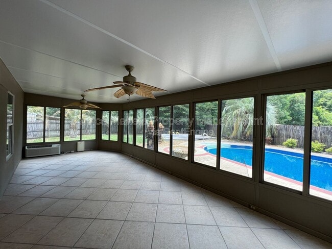 Building Photo - 5784 Twisted Oak Ct