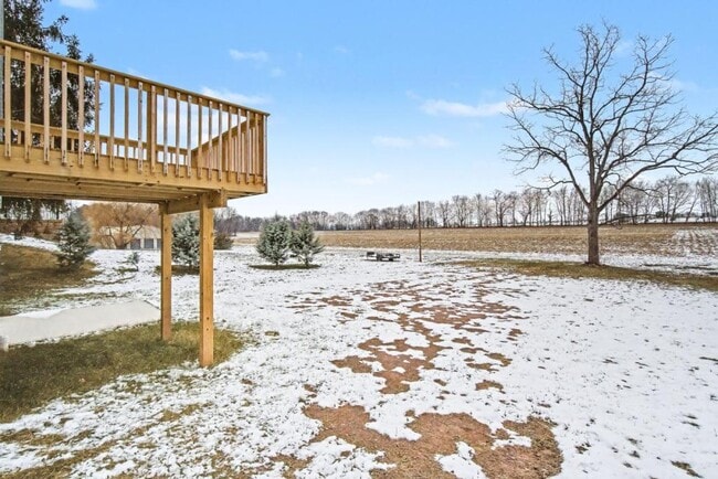 Building Photo - 239 W Broad St