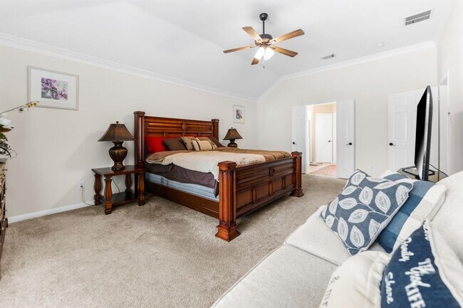 Building Photo - 15150 Galena Dr