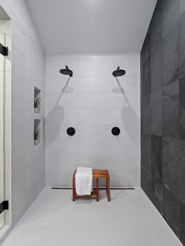 Building Photo - 25 N Rose Blvd