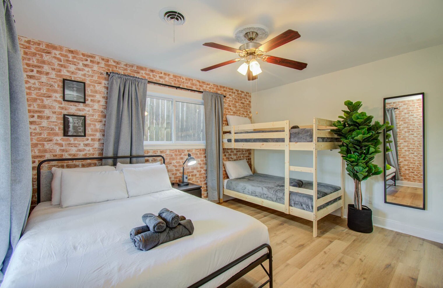 Building Photo - 9306 Bassoon Dr