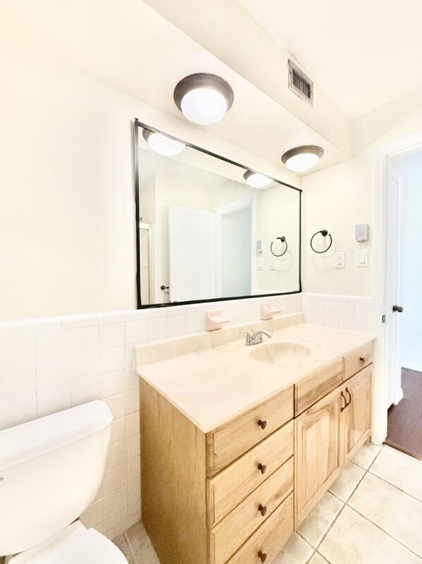 Building Photo - 13788 Montego Dr