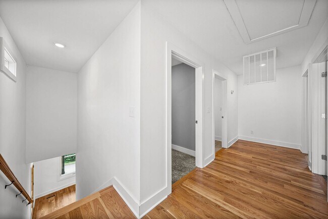 Building Photo - 515 Wilcox St
