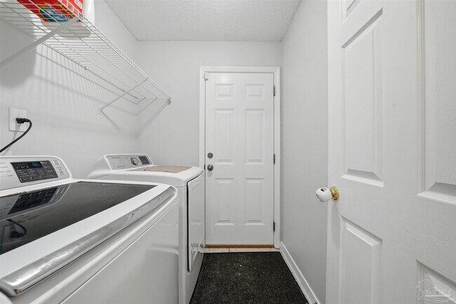 Building Photo - 519 Batten Blvd