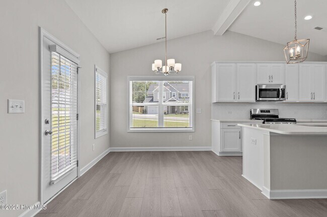 Building Photo - 700 Chestoa Trl