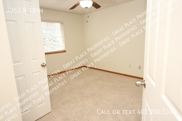 Building Photo - 3953 N 18th-