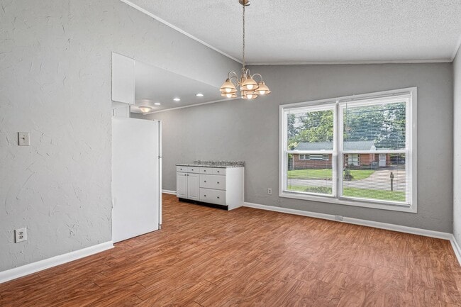Building Photo - NE – Desirable Neighborhood, Brick Home, W...