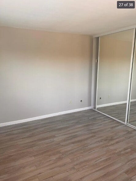 Building Photo - 10235 Madrid Way