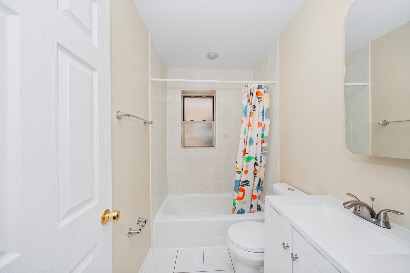 Building Photo - 1243 W Rosemont Ave