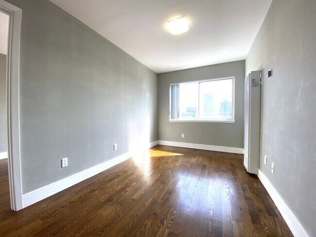 Building Photo - 155 Haight St