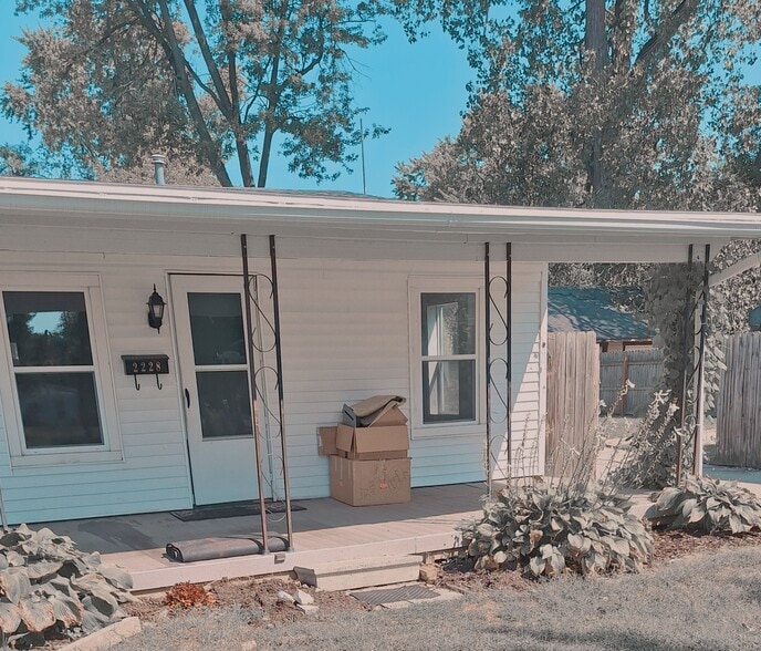 Primary Photo - 2228 Olin Dr