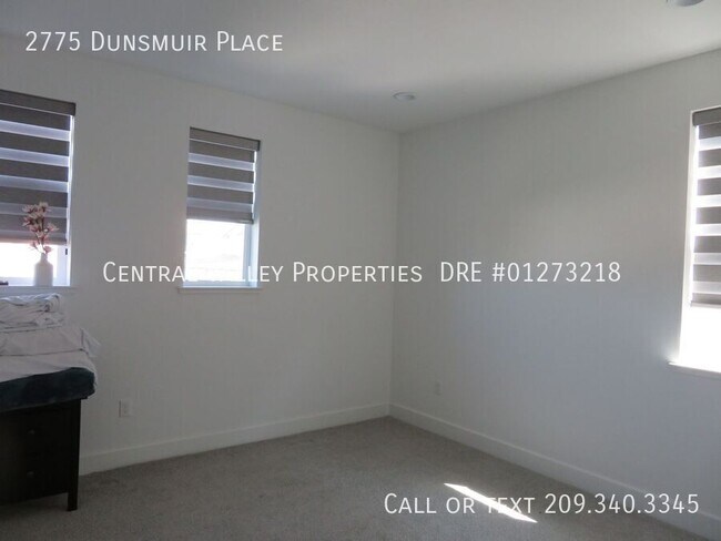 Building Photo - 2775 Dunsmuir Ave