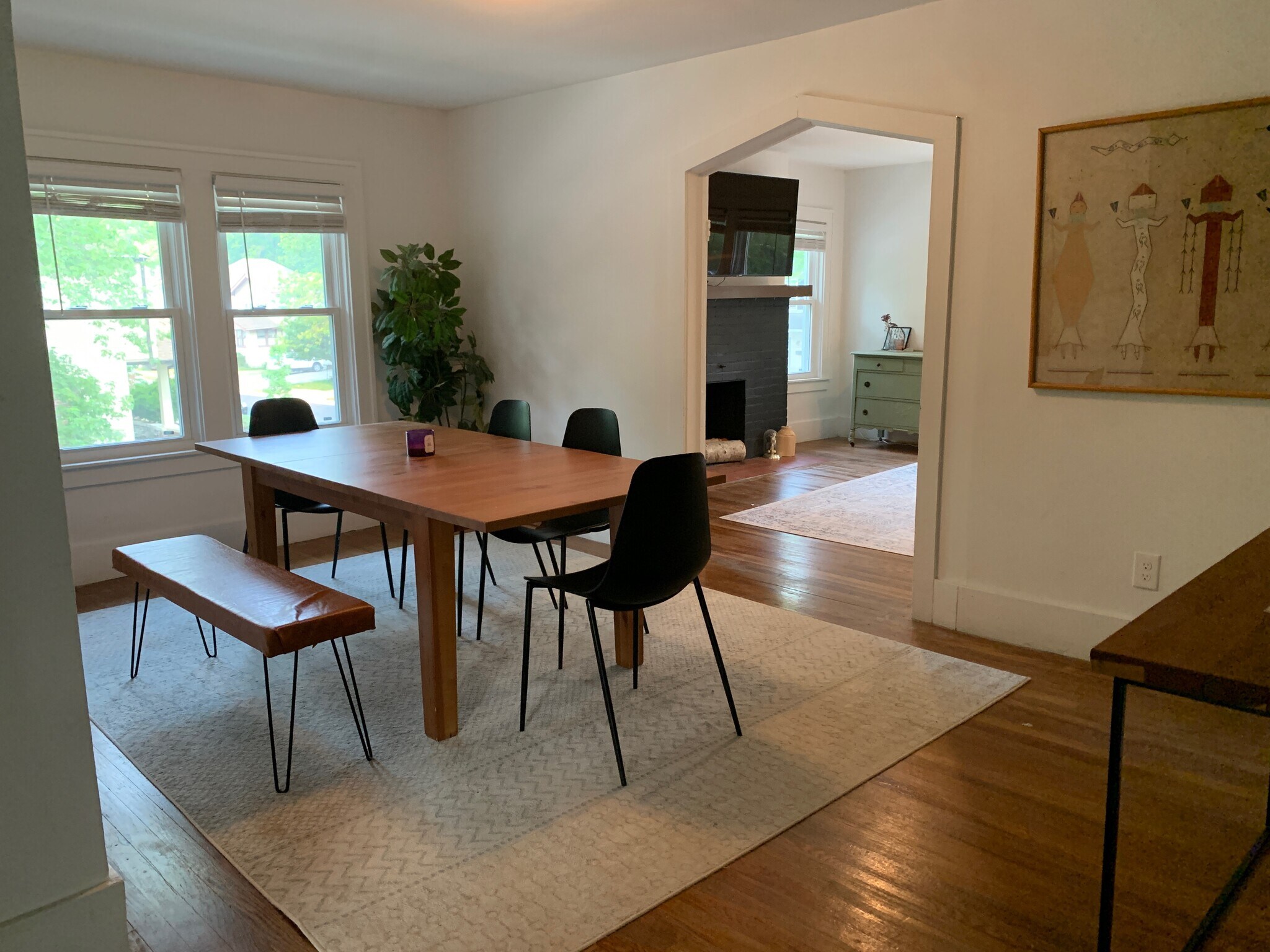 Building Photo - 627 Hawthorn Ave